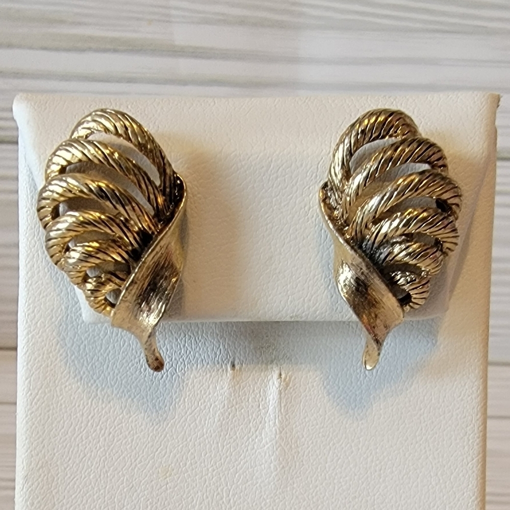 Vintage Gold Tone Rope Twist Sculptural Clip-On Earrings Statement